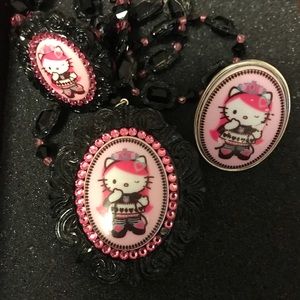 Tarina Tarantino x hello kitty cameo